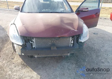 2010 Nissan Altima 2.5 S z USA, uszkodzony, nr VIN 1N4AL2AP9AC190535